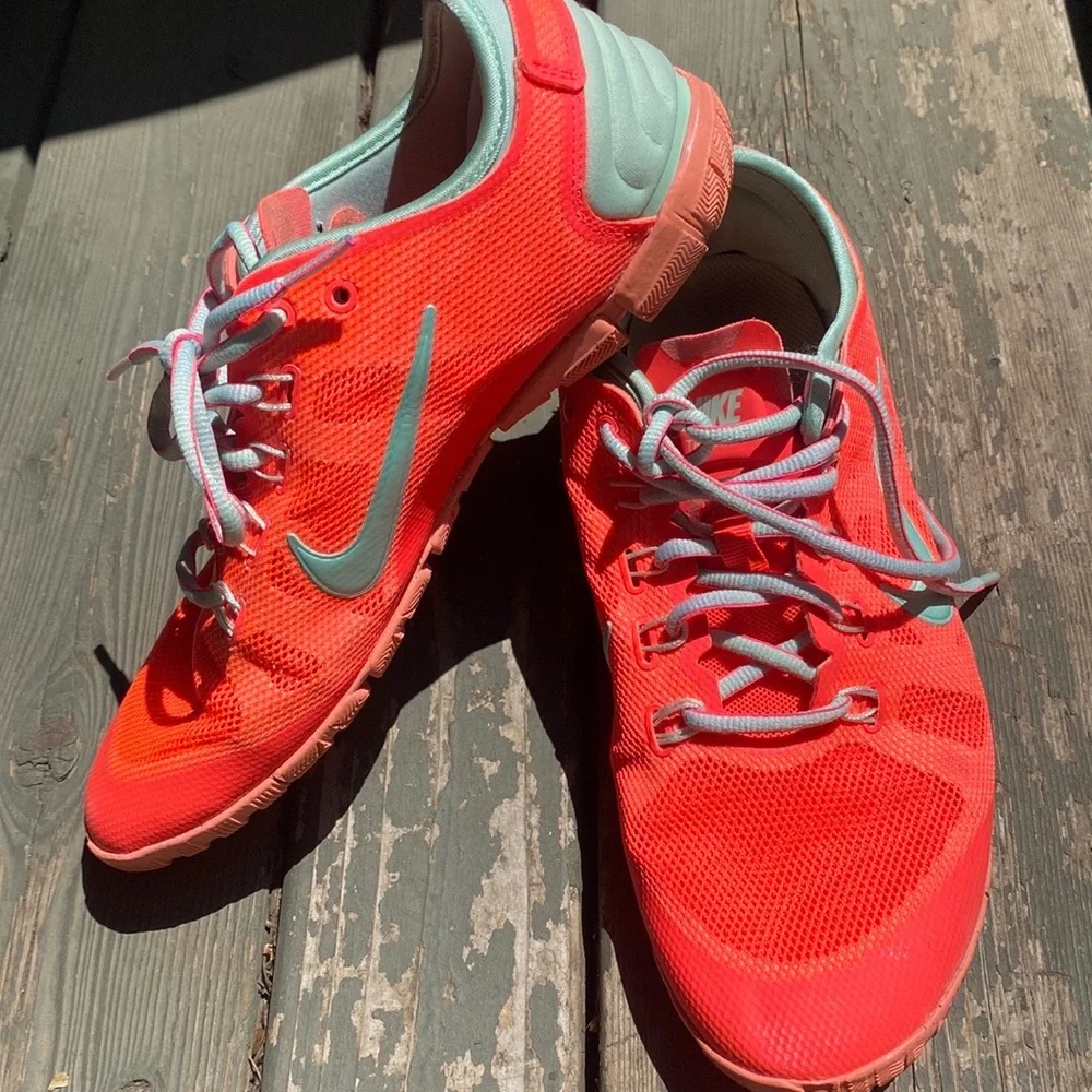 EUC Nike Free 1.0 Cross Bionic | size 8.5 | coral & mint green - Picture 4 of 6